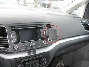 Brodit ProClip montážna konzola pre Volkswagen Sharan 11-22/Seat Alhambra 11-19, na stred vpravo