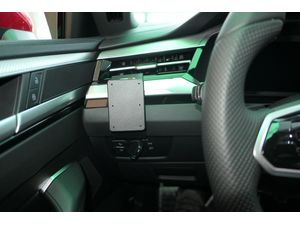 Brodit ProClip pre Volkswagen Arteon 17-24/Passat 15-23/Alltrack 16-23, vľavo pod mriežkou chladiča