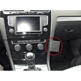 Brodit ProClip pre Volkswagen Golf VII 13-20/Golf Alltrack 17-20, vpravo uprostred