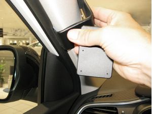 Brodit ProClip montážna konzola pre Renault Kadjar 16-22, vľavo na stĺpik