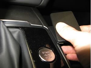 Brodit ProClip montážna konzola pre Audi A6/Audi S6 11-18/Audi A7 11-17, na stred vpravo dole