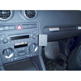Brodit ProClip montážna konzola pre Audi A3/S3 03-06 (bez BOSE rádia), na stred vpravo