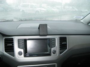 Brodit ProClip montážna konzola pre Volkswagen Golf Sportsvan 15-21, na stred