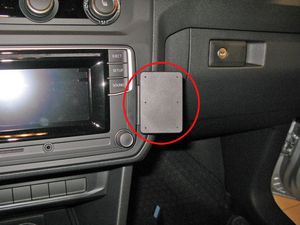 Brodit ProClip montážna konzola pre Volkswagen Caddy/Caddy Life 16-20, na stred vpravo