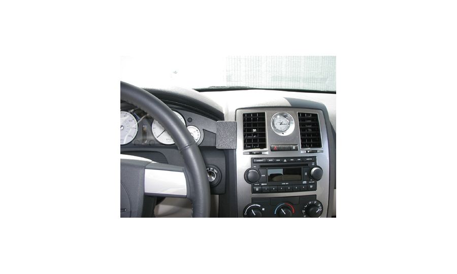 Brodit ProClip montážna konzola pre Chrysler 300C / 300C Touring 05-10, na stred vľavo