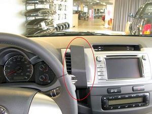 Brodit ProClip montážna konzola pre Toyota Hilux 12-16, na stred vľavo