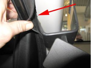Brodit ProClip montážna konzola pre Toyota RAV 4 13-18, vľavo na stĺpik
