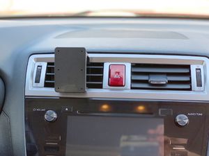 Brodit ProClip montážna konzola pre Subaru Outback 15-20, na stred