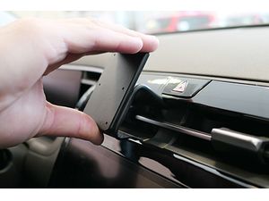 Brodit Montážny držiak ProClip pre Hyundai Tucson 22-24, na stred
