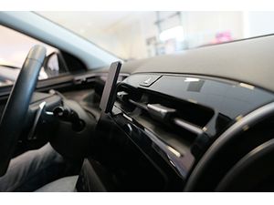 Brodit Montážny držiak ProClip pre Hyundai Tucson 22-24, na stred