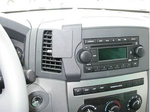 Brodit ProClip montážna konzola pre Jeep Grand Cherokee 05-07 (len bez navigácie), na stred