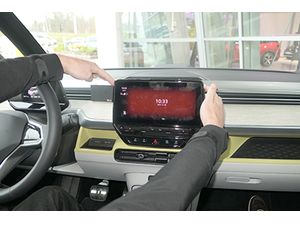 Brodit Montážny držiak ProClip pre Volkswagen ID. Buzz 23-24 (len 10" displej), na stred