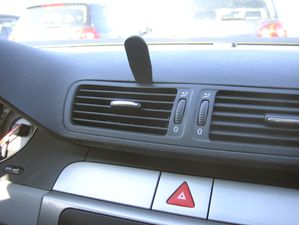 Brodit ProClip montážna konzola pre Volkswagen Passat 05-14/CC 09-17/Alltrack 12-15, na stred