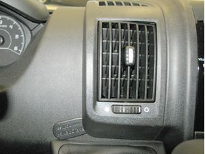 Brodit ProClip Citroen Jumper/Fiat Ducato 15-21/Peugeot Boxer 15-24/Opel Movano 23-24, ľavá mriežka