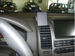 Brodit ProClip Nissan King Cab 07-10/Navara 06-10/Pathfinder 05-10/Fontier05-08, na stred vľavo
