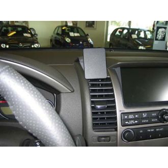 Brodit ProClip Nissan King Cab 07-10/Navara 06-10/Pathfinder 05-10/Fontier05-08, na stred vľavo