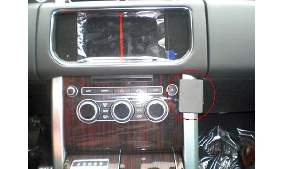Brodit Montážny držiak ProClip pre Land Rover Range Rover 13-21, vpravo uprostred
