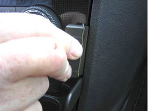 Brodit ProClip pre Mercedes Benz M-Class/ML 05-11 (nie pre drevený panel), pre pravý stred