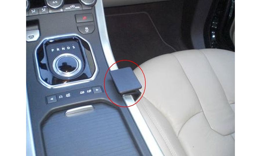 Brodit ProClip pre Land Rover Range Rover Evoque 12-18, na stred vpravo dole