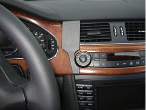 Brodit ProClip montážna konzola pre Mercedes Benz CLS-Class 05-10, na stred