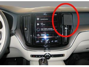 Brodit Montážny držiak ProClip pre Volvo S60/V60 19-24/XC60 18-24, vpravo v strede