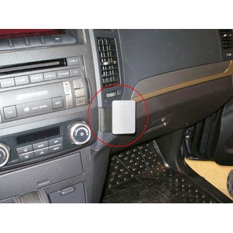 Brodit ProClip montážna konzola pre Mitsubishi Pajero 07-19, na stred vpravo