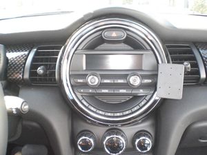 Brodit ProClip montážna konzola pre Mini One 16-18/Mini Cooper 14-21 (len 6,5" displej), na stred