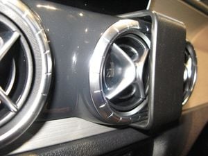 Brodit ProClip montážna konzola pre Mercedes Benz X-Class 18-21, na stred