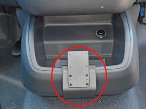 Brodit Montážny držiak ProClip pre Mercedes Benz Metris 16-23 USA, stredom nadol