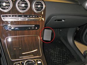 Brodit ProClip montážna konzola pre Mercedes Benz GLC-Class 16-22, na stred vpravo