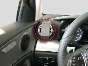 Brodit ProClip pre Mercedes Benz E-Class Coupé 18-23/Sedan/Stationwagon 17-23, vľavo na mriežke chladiča