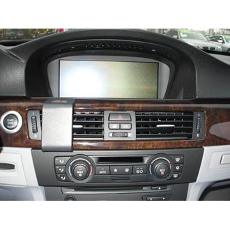Brodit ProClip BMW 3 E90, E91, E92, E93 05-12 (len drevený dekor s navigáciou), na strede