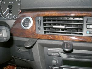 Brodit ProClip BMW 3 E90, E91, E92, E93 05-12 (len drevený dekor, bez navigácie), na stred